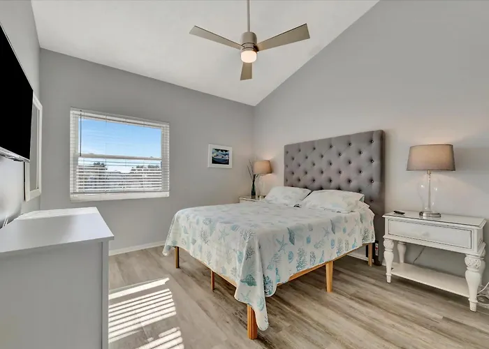 Access & Heated Pool For 8